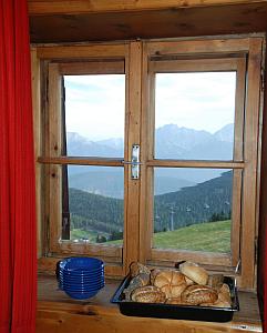 Stilleben mit Br&ouml;tchen